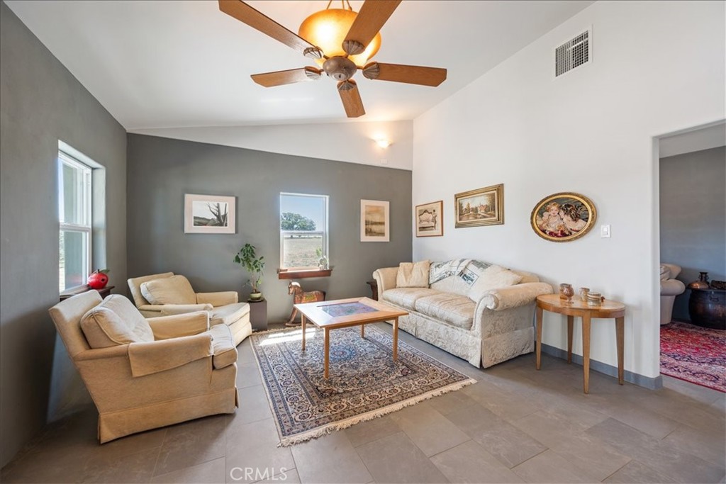 7865 Airport, Paso Robles, CA 93446