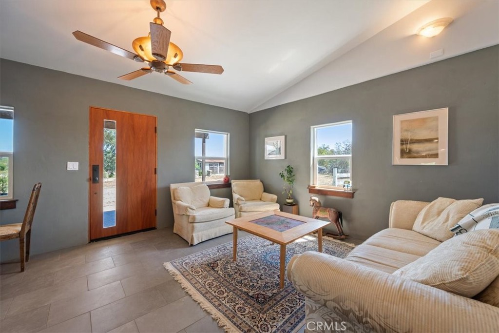 7865 Airport, Paso Robles, CA 93446