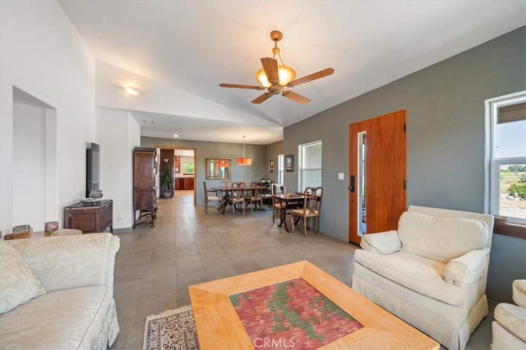7865 Airport, Paso Robles, CA 93446