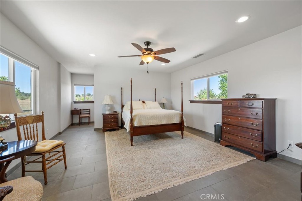 7865 Airport, Paso Robles, CA 93446