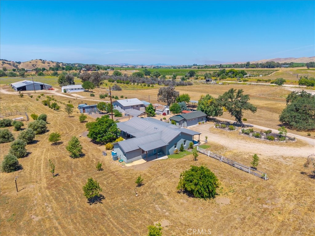 7865 Airport, Paso Robles, CA 93446