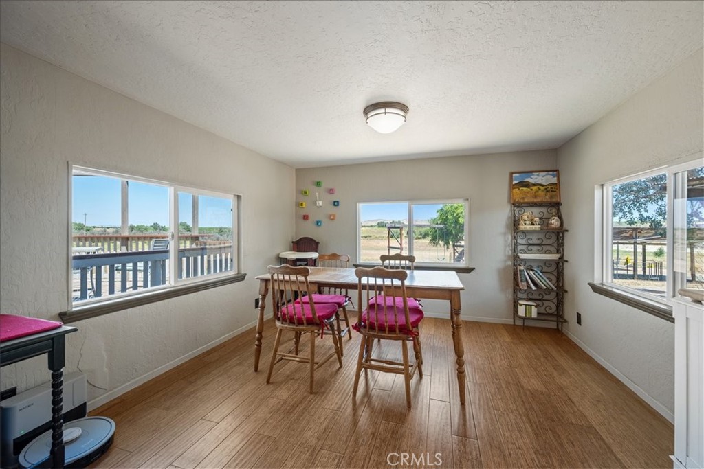 7865 Airport, Paso Robles, CA 93446