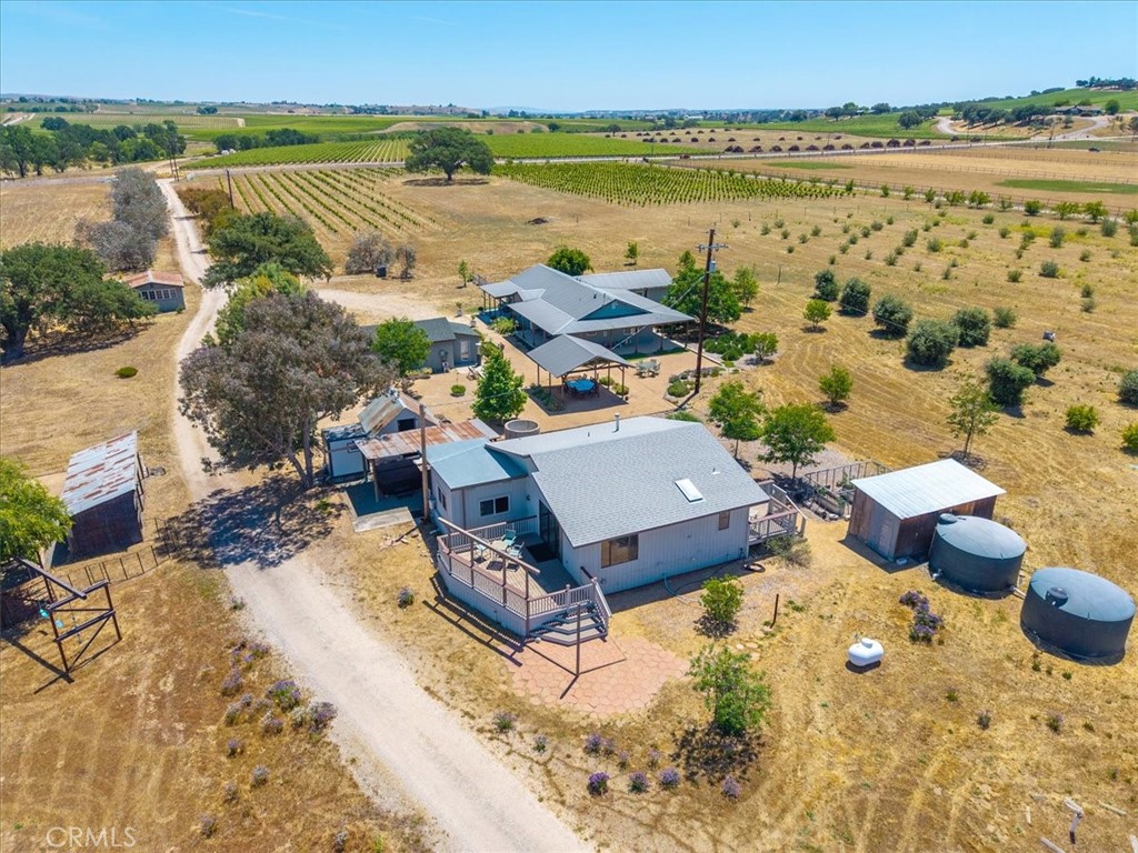 7865 Airport, Paso Robles, CA 93446