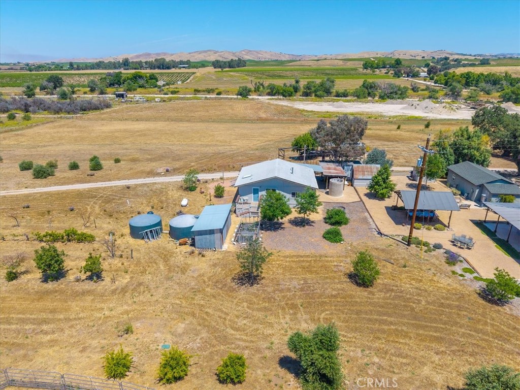 7865 Airport, Paso Robles, CA 93446