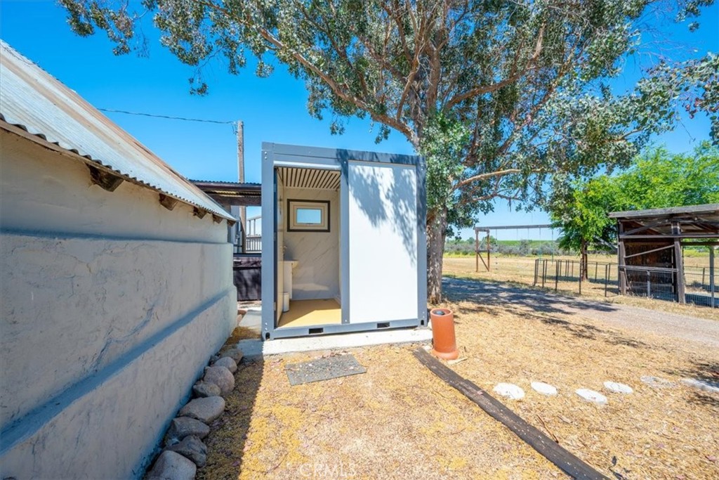 7865 Airport, Paso Robles, CA 93446