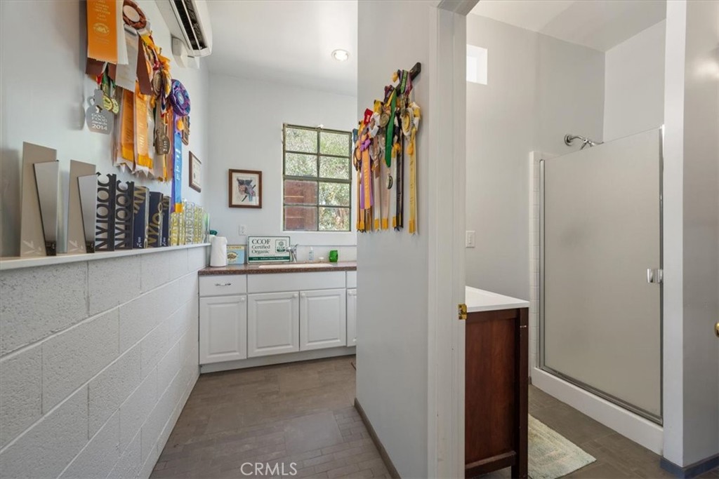 7865 Airport, Paso Robles, CA 93446