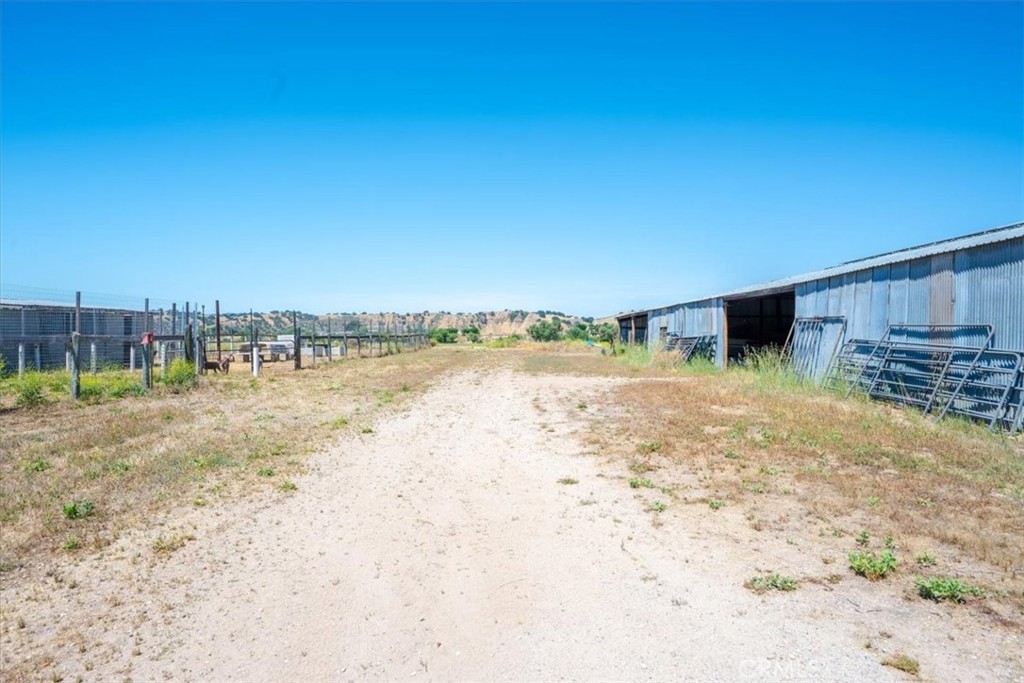 7865 Airport, Paso Robles, CA 93446