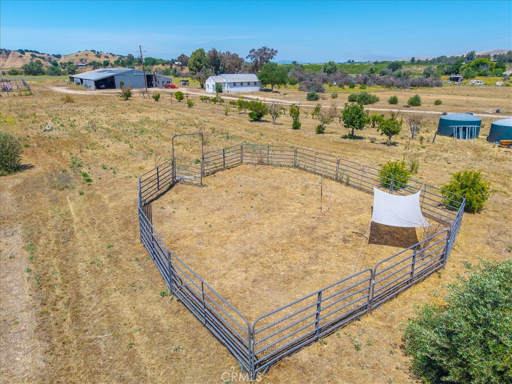 7865 Airport, Paso Robles, CA 93446