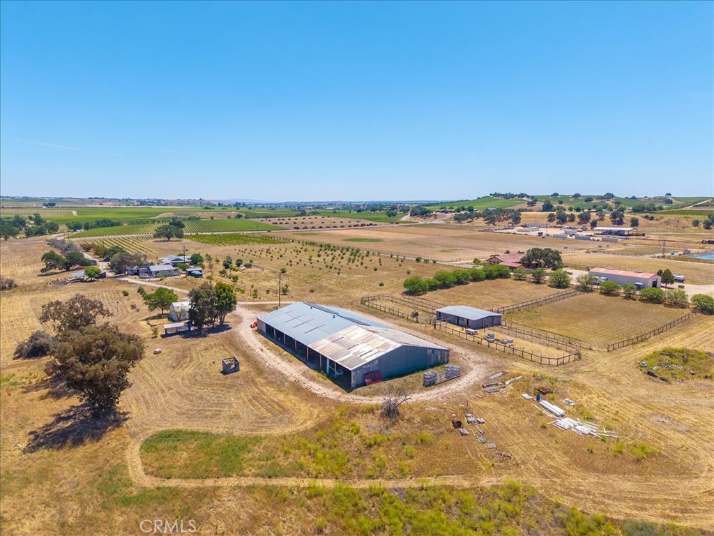 7865 Airport, Paso Robles, CA 93446