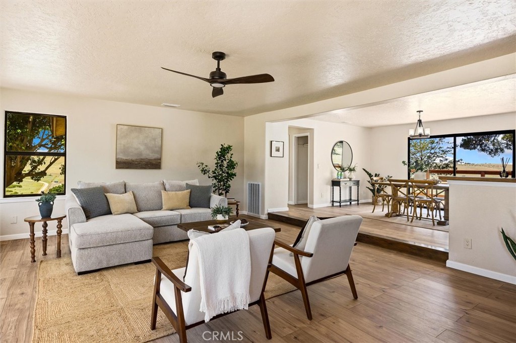 6998 Kingsbury Road, Templeton, CA 93465