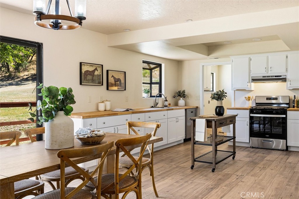 6998 Kingsbury Road, Templeton, CA 93465