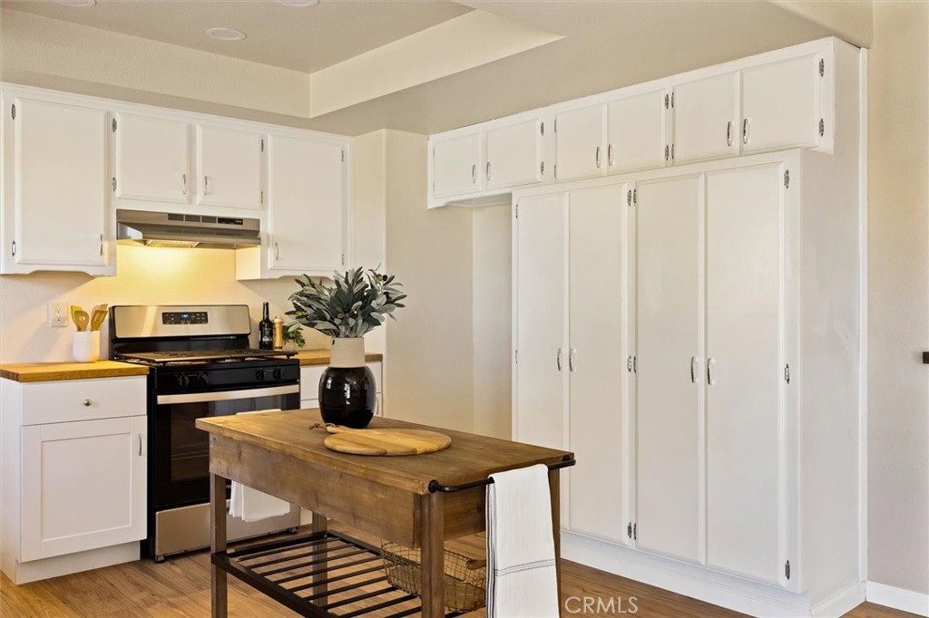 6998 Kingsbury Road, Templeton, CA 93465