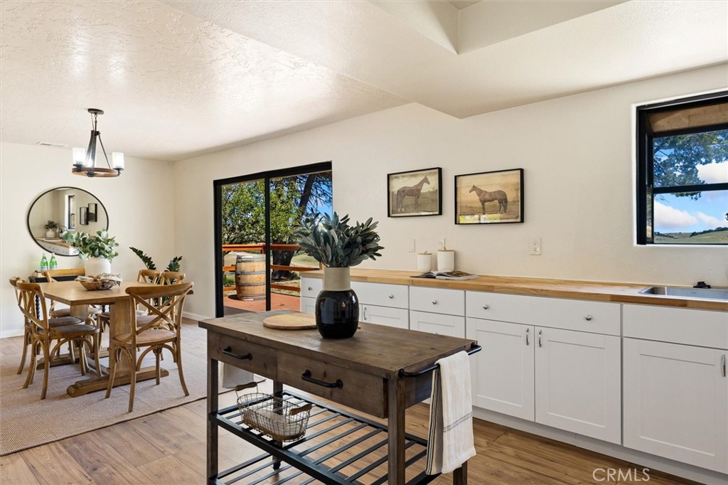 6998 Kingsbury Road, Templeton, CA 93465