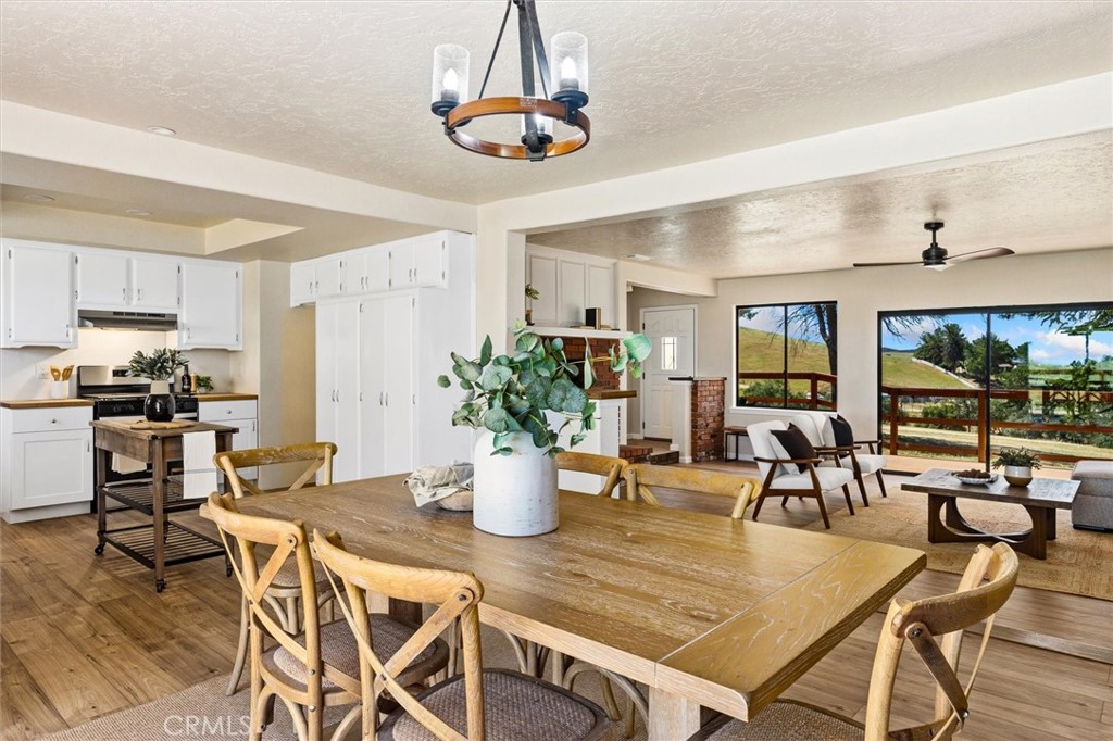6998 Kingsbury Road, Templeton, CA 93465