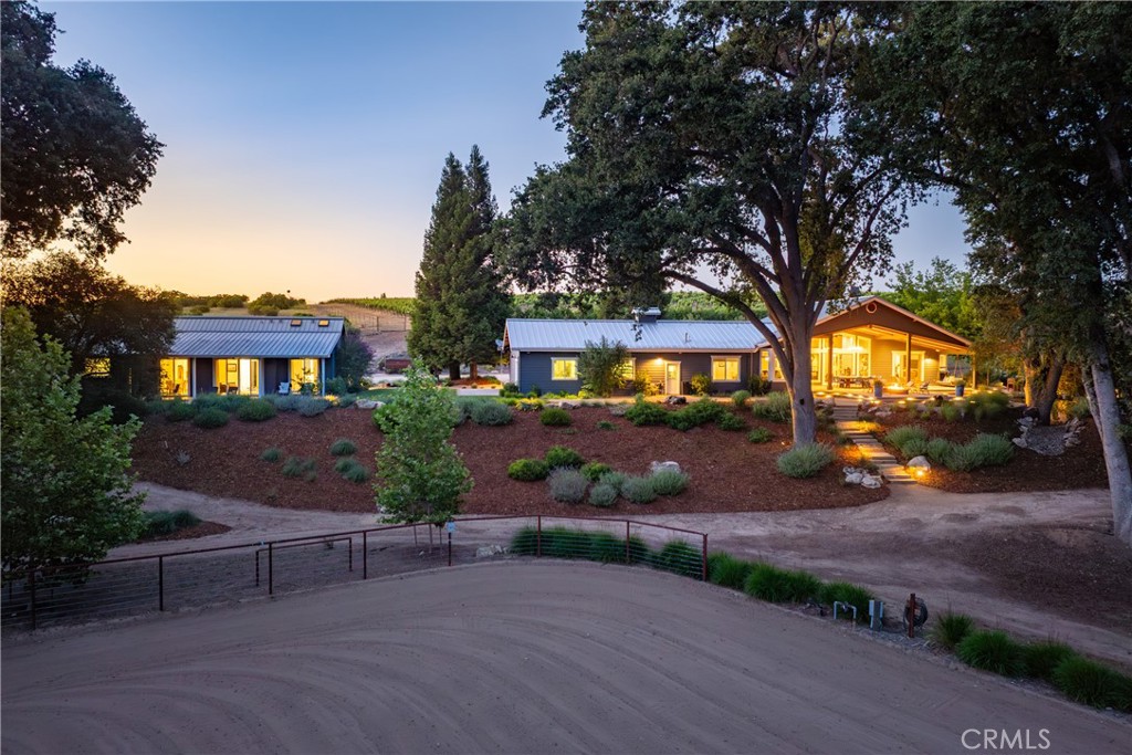 1989 Paradise Meadow, Templeton, CA 93465