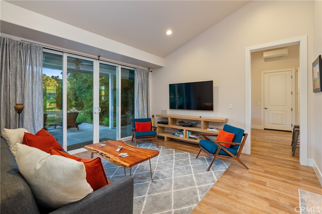 1989 Paradise Meadow, Templeton, CA 93465
