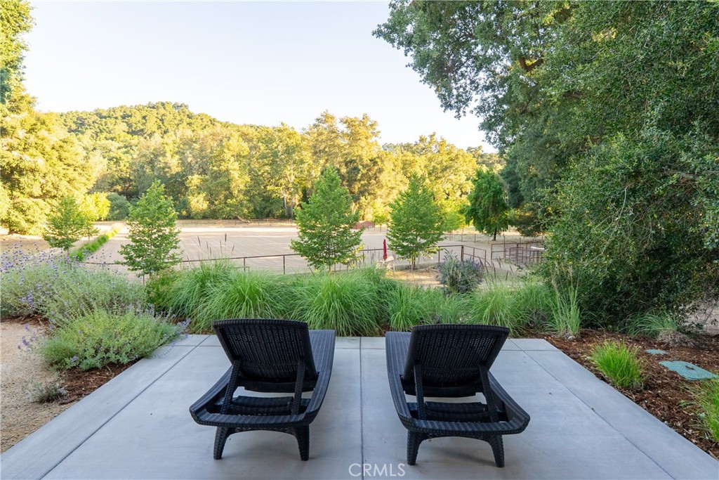 1989 Paradise Meadow, Templeton, CA 93465