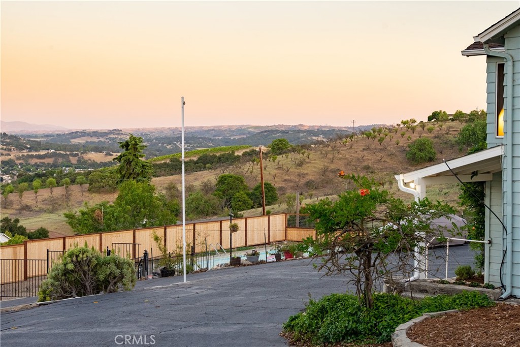 549 Derby, Paso Robles, CA 93446