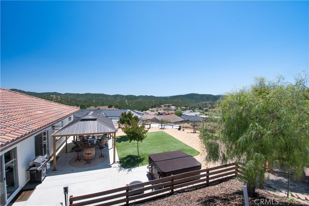 3415 Lakeside Village Dr, Paso Robles, CA 93446