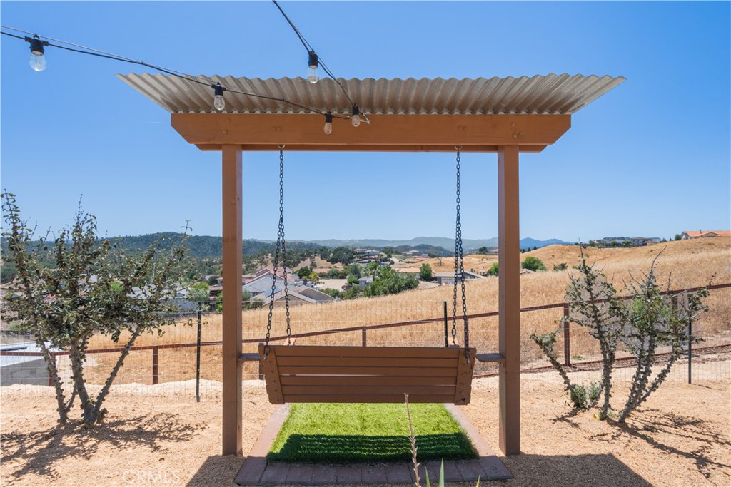 3415 Lakeside Village Dr, Paso Robles, CA 93446