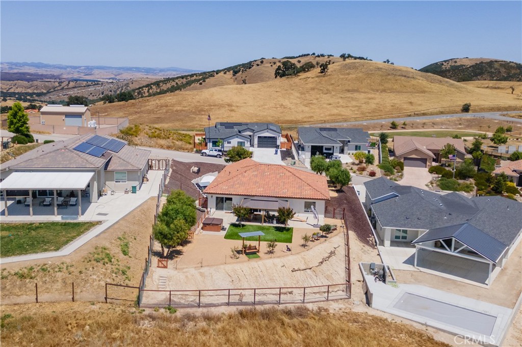 3415 Lakeside Village Dr, Paso Robles, CA 93446