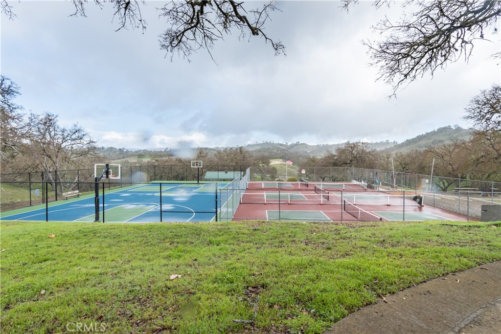 3415 Lakeside Village Dr, Paso Robles, CA 93446