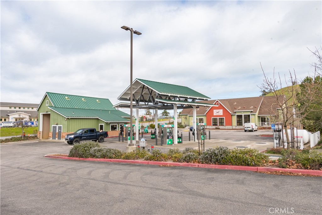 3415 Lakeside Village Dr, Paso Robles, CA 93446