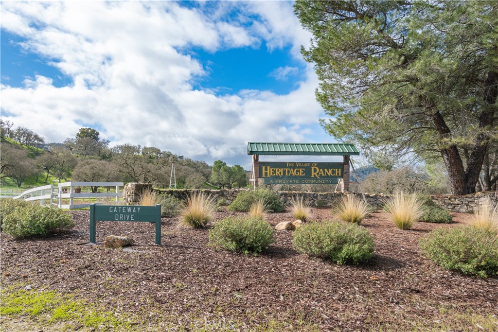3415 Lakeside Village Dr, Paso Robles, CA 93446