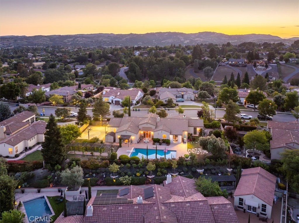 833 Hacienda Cir, Paso Robles, CA 93446