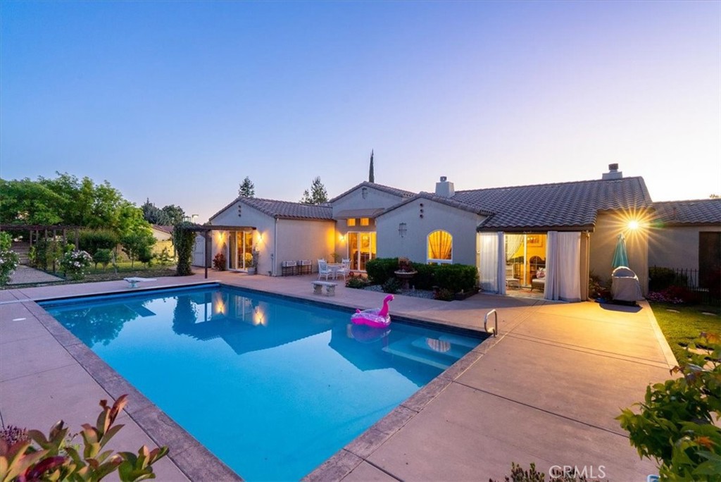 833 Hacienda Cir, Paso Robles, CA 93446