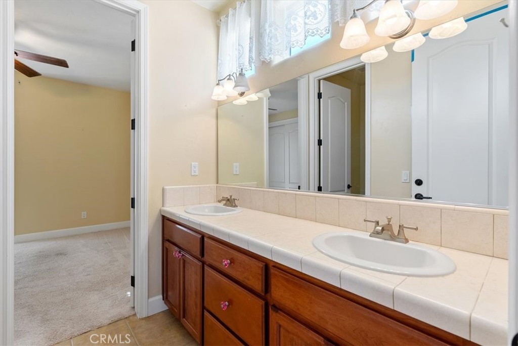 833 Hacienda Cir, Paso Robles, CA 93446