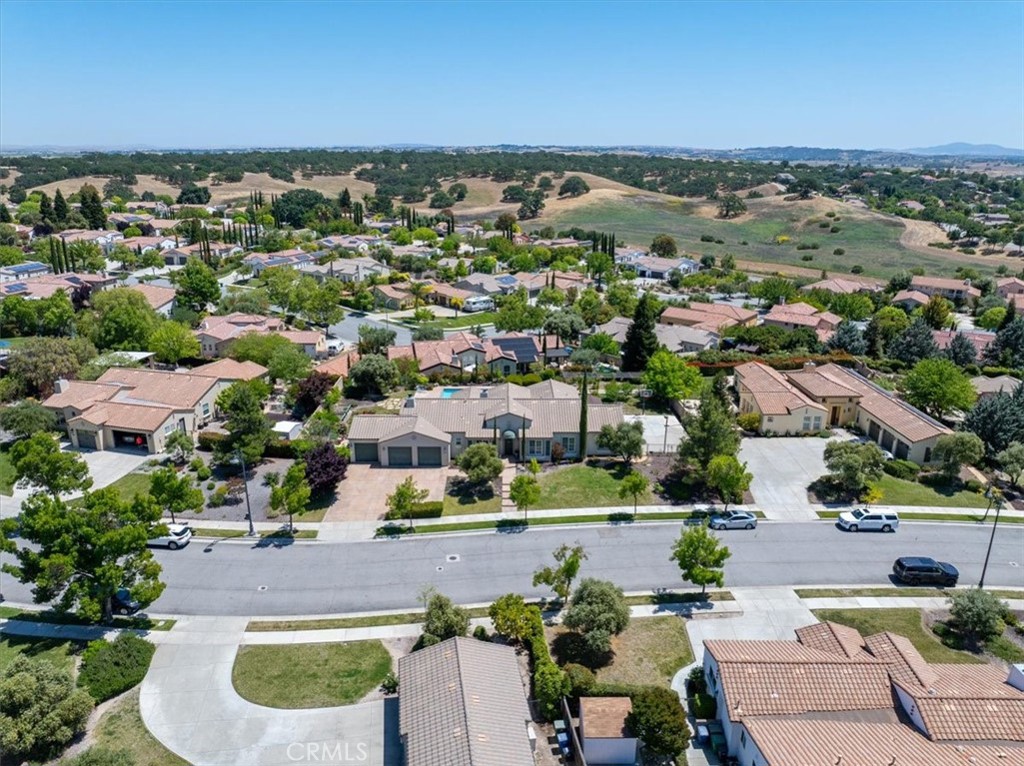 833 Hacienda Cir, Paso Robles, CA 93446