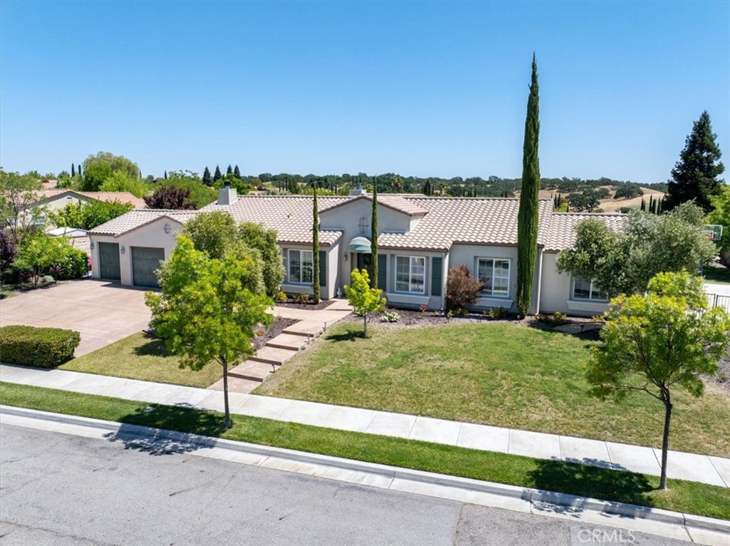 833 Hacienda Cir, Paso Robles, CA 93446
