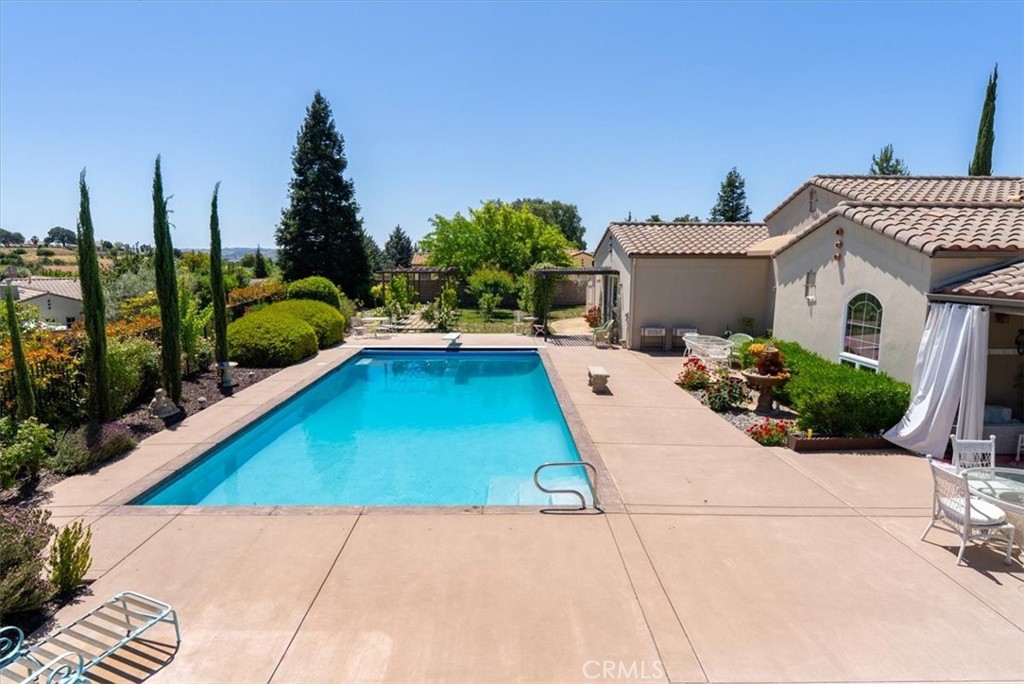 833 Hacienda Cir, Paso Robles, CA 93446