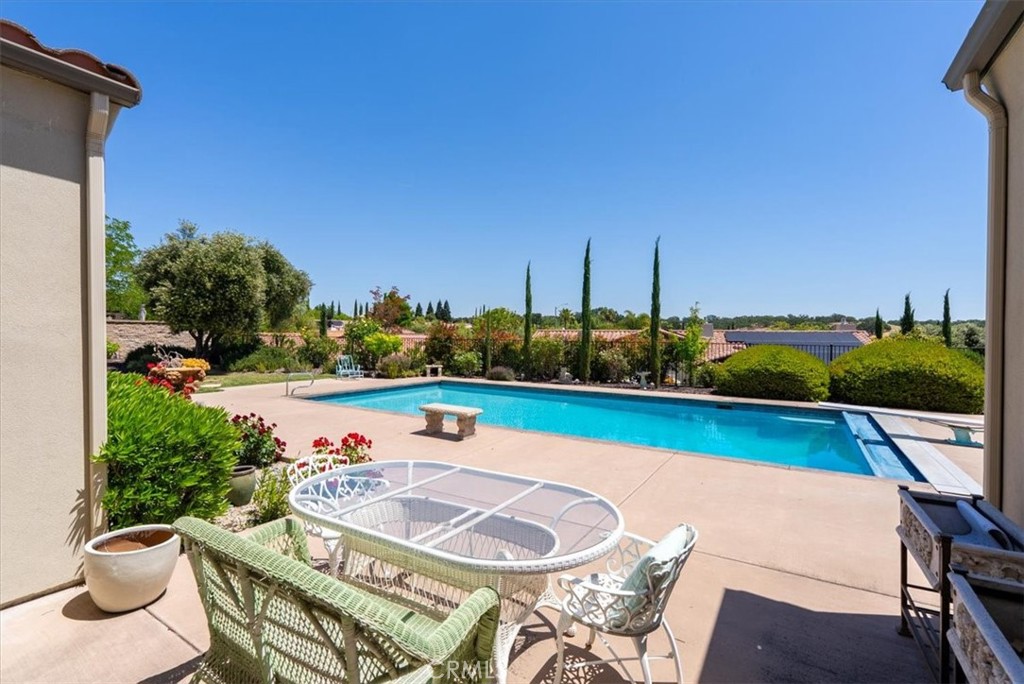 833 Hacienda Cir, Paso Robles, CA 93446