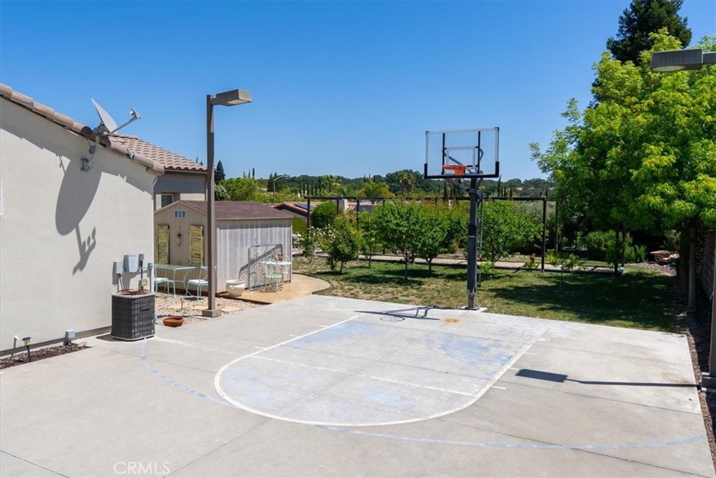 833 Hacienda Cir, Paso Robles, CA 93446