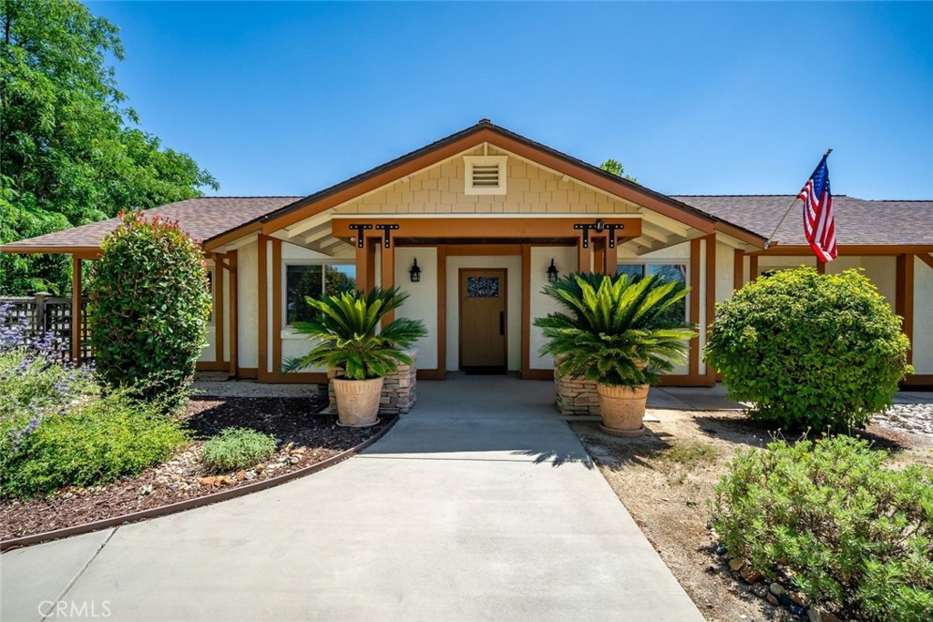 2385 Larkfield Place, Paso Robles, CA 93446