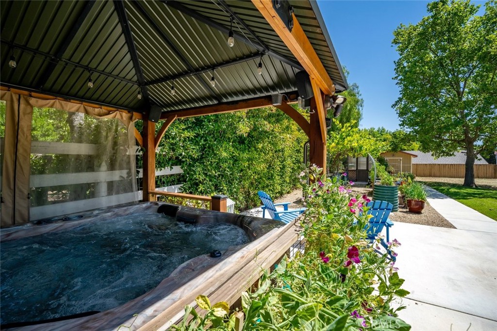 2385 Larkfield Place, Paso Robles, CA 93446