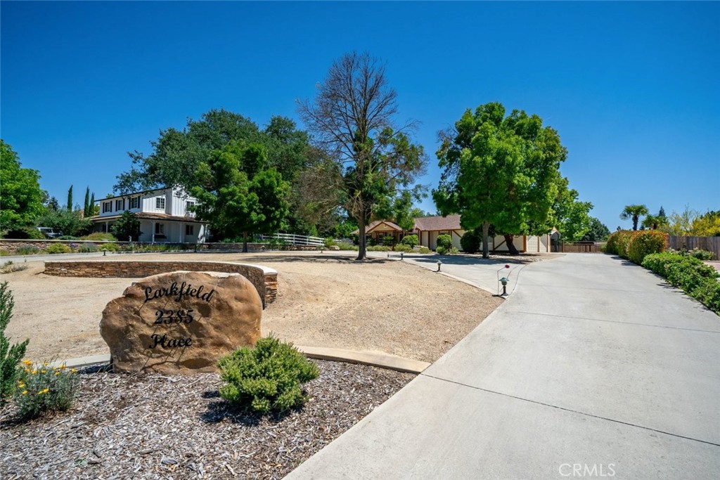 2385 Larkfield Place, Paso Robles, CA 93446