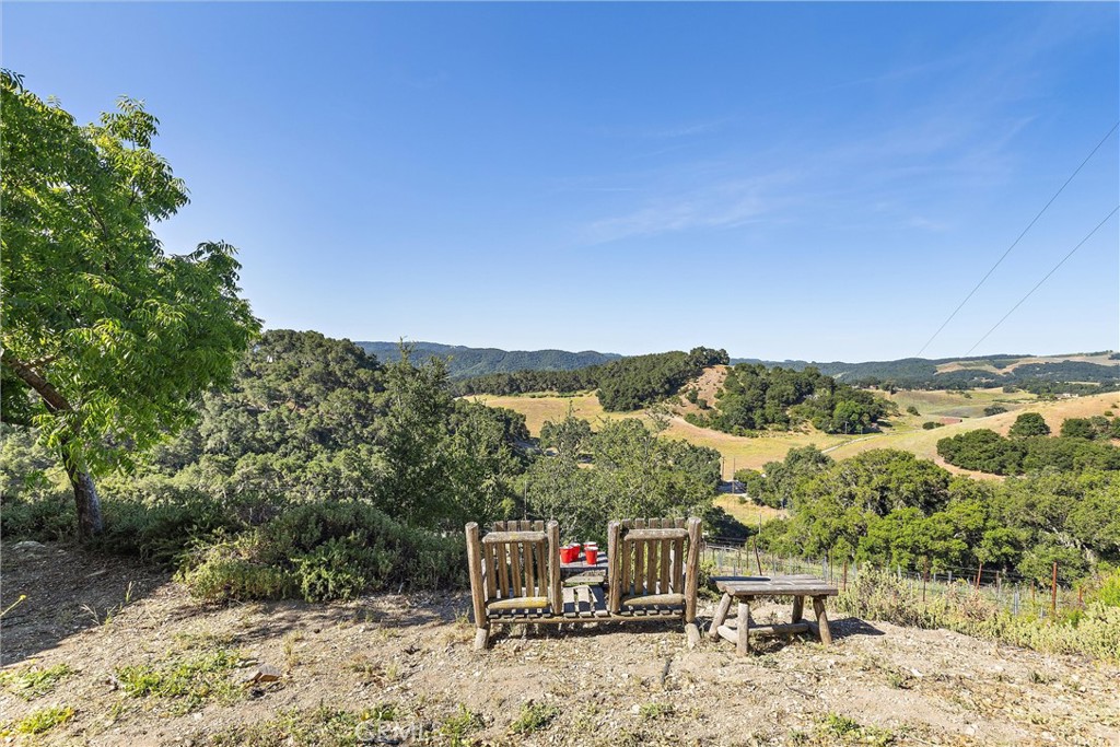 3180 Willow Creek Rd, Paso Robles, CA 93446