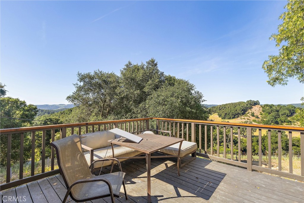 3180 Willow Creek Rd, Paso Robles, CA 93446
