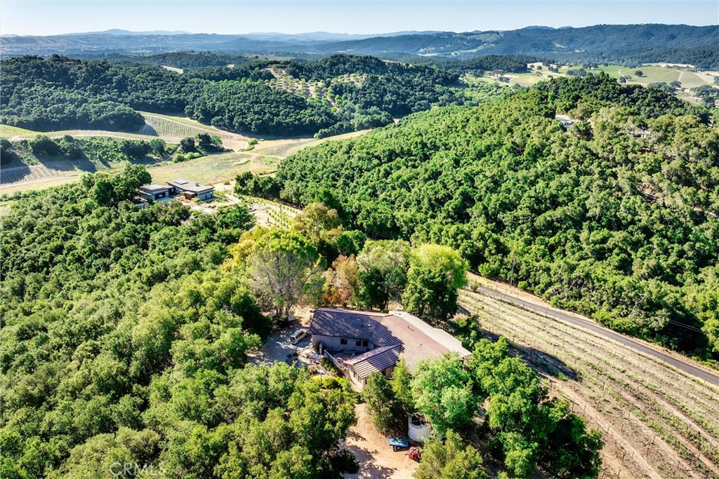 3180 Willow Creek Rd, Paso Robles, CA 93446