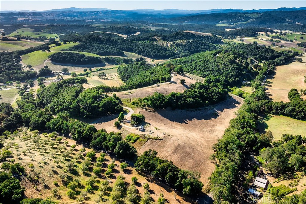 3180 Willow Creek Rd, Paso Robles, CA 93446
