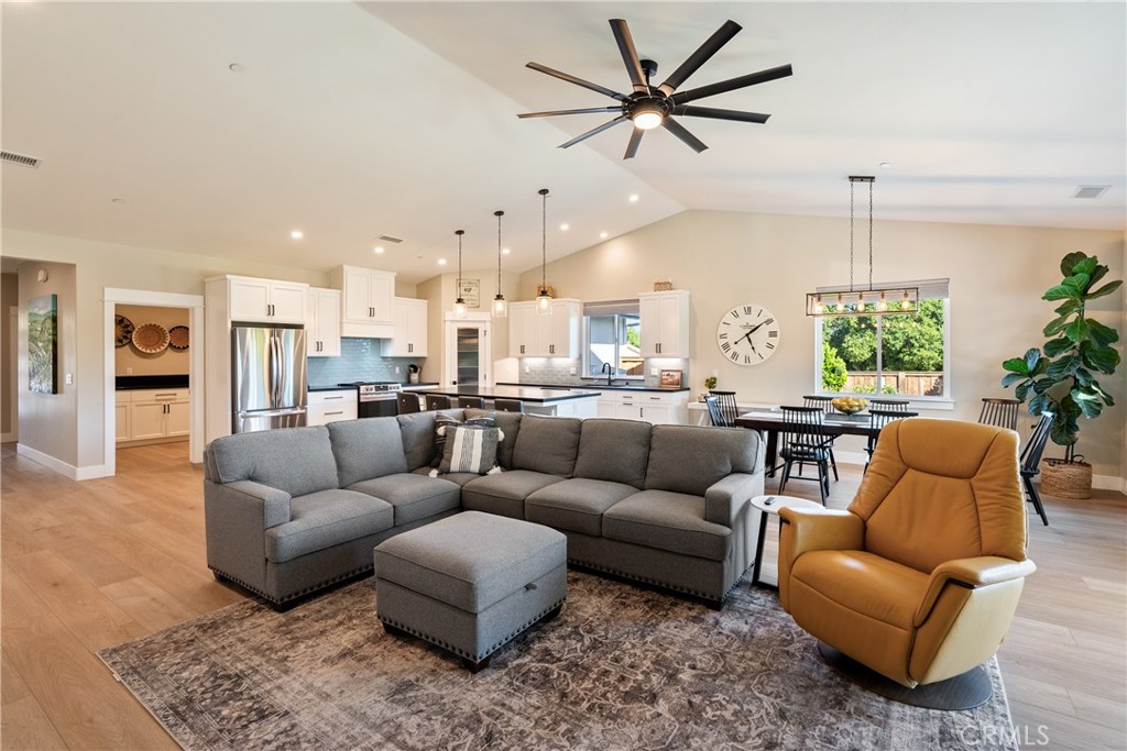 8550 El Corte, Atascadero, CA 93422