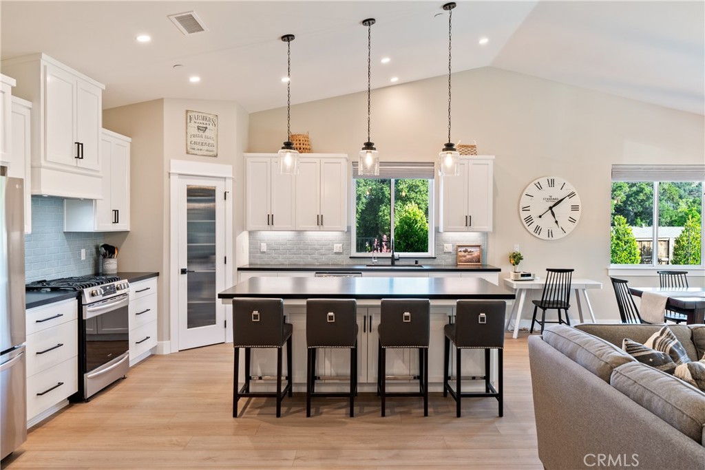 8550 El Corte, Atascadero, CA 93422