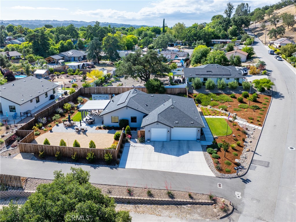 8550 El Corte, Atascadero, CA 93422