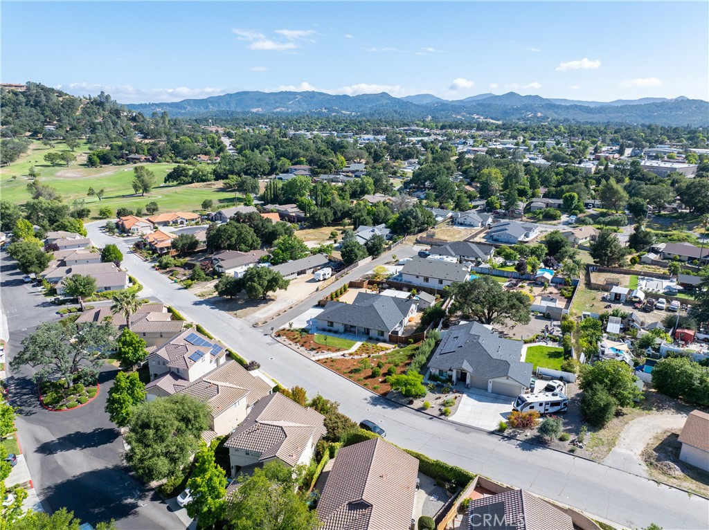 8550 El Corte, Atascadero, CA 93422