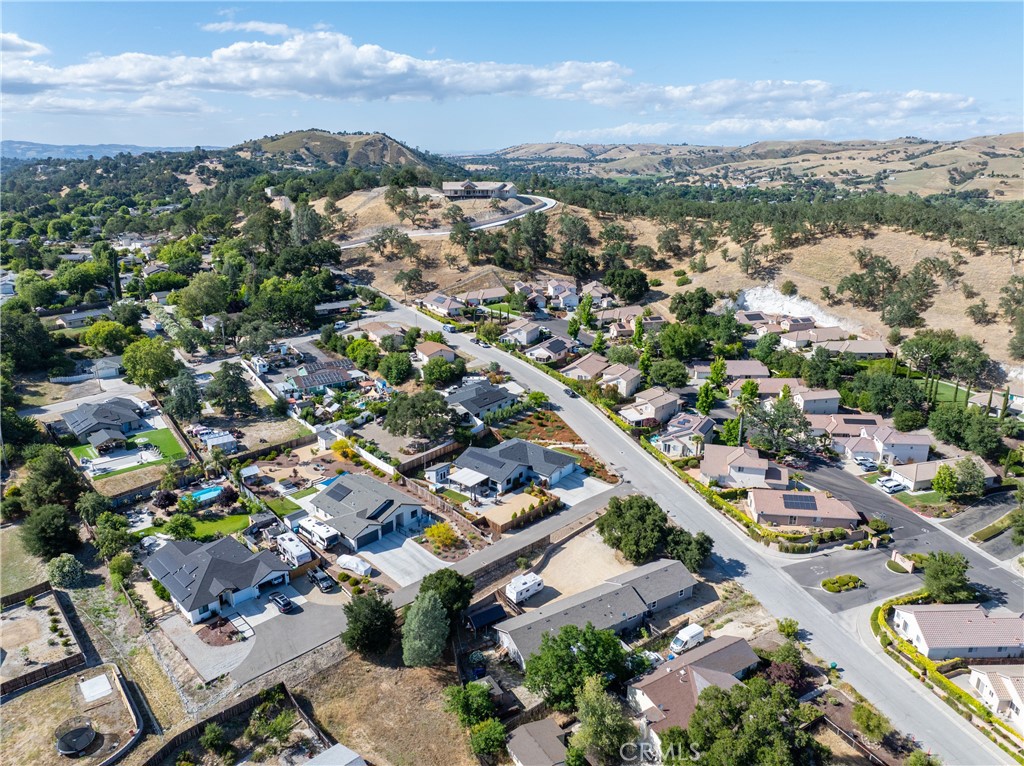 8550 El Corte, Atascadero, CA 93422