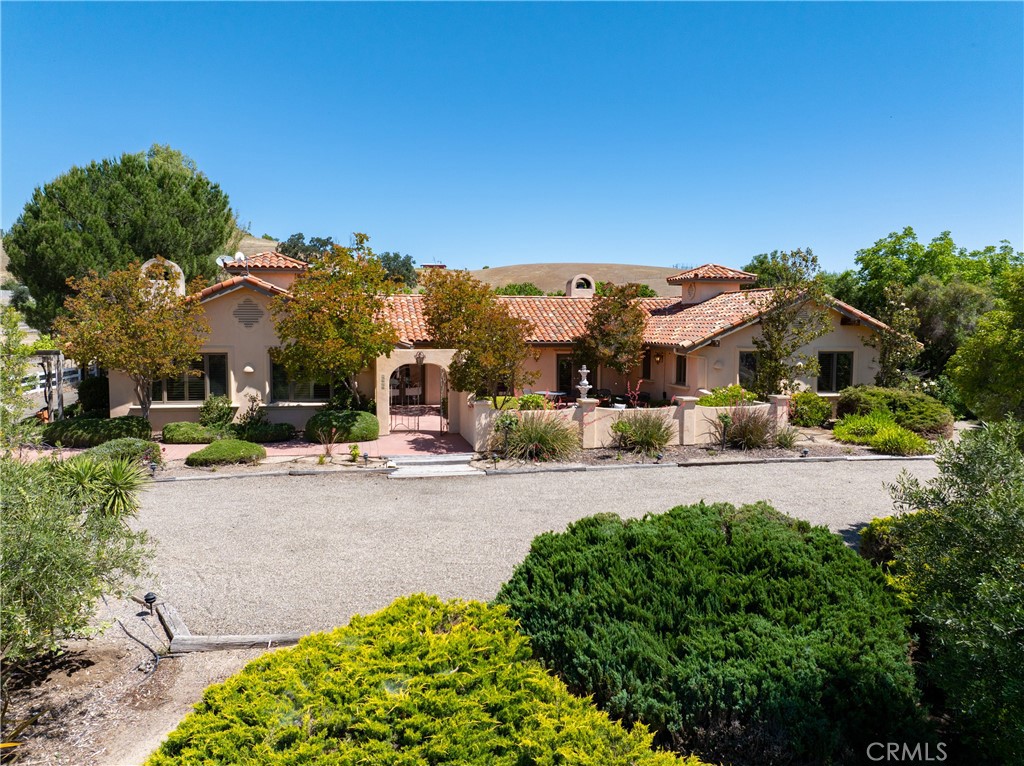 7568 Creston, Paso Robles, CA 93446