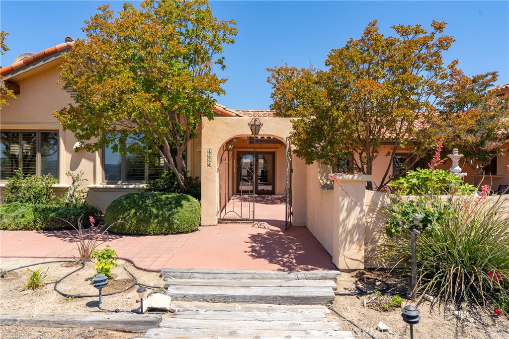 7568 Creston, Paso Robles, CA 93446